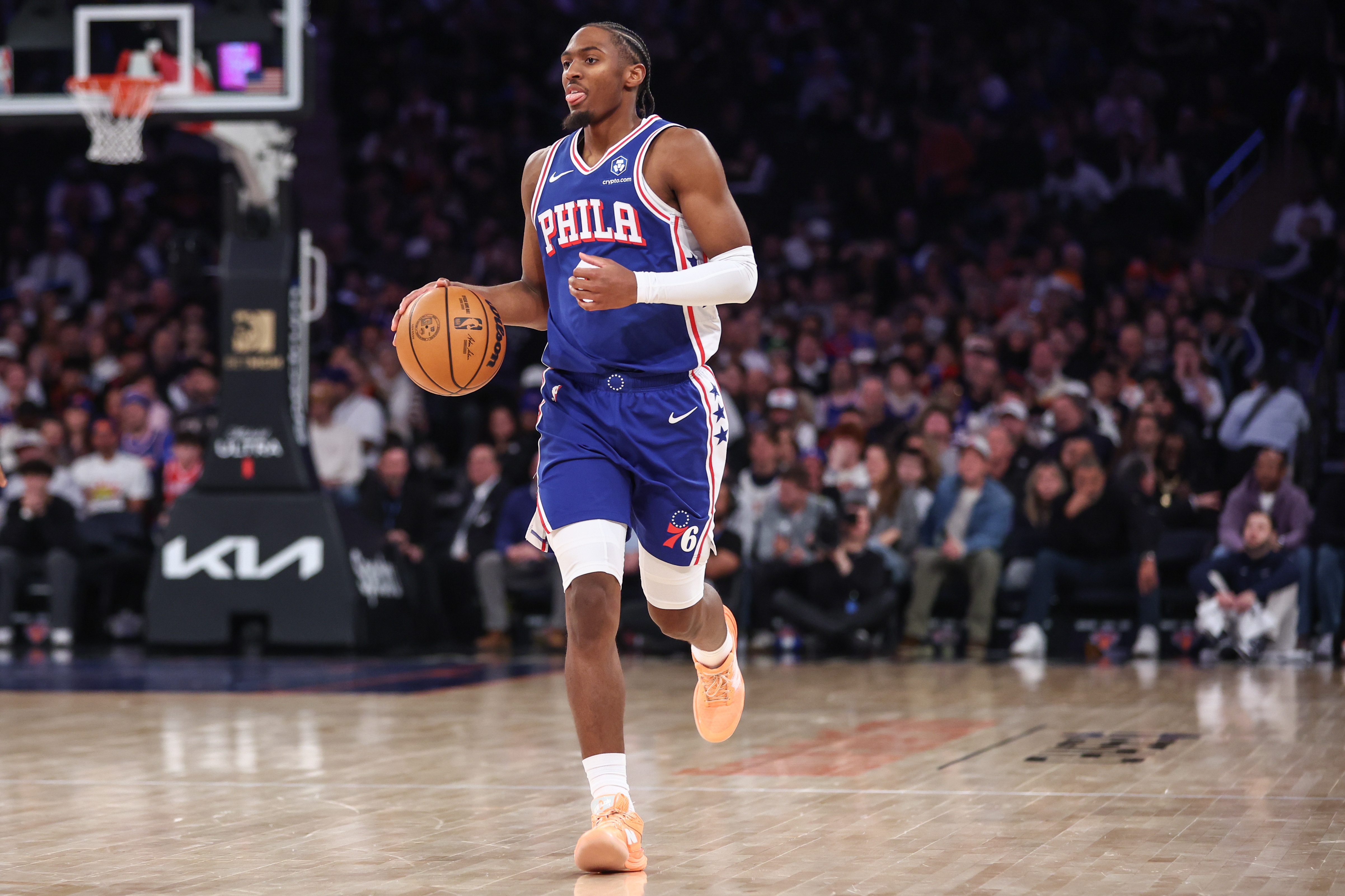 开云电子-后场核心！马克西15中9轻松拿下22分3板8助2断1帽